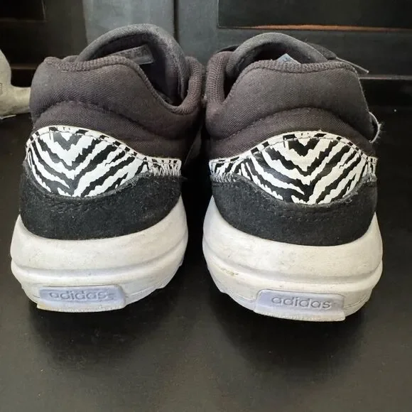 Adidas sneakers  - Picture 4 of 5